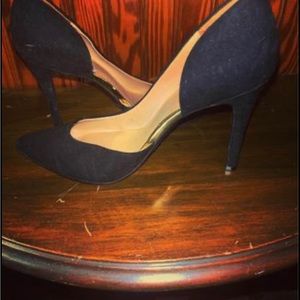 Merona black felt/suede black heels in 6.5